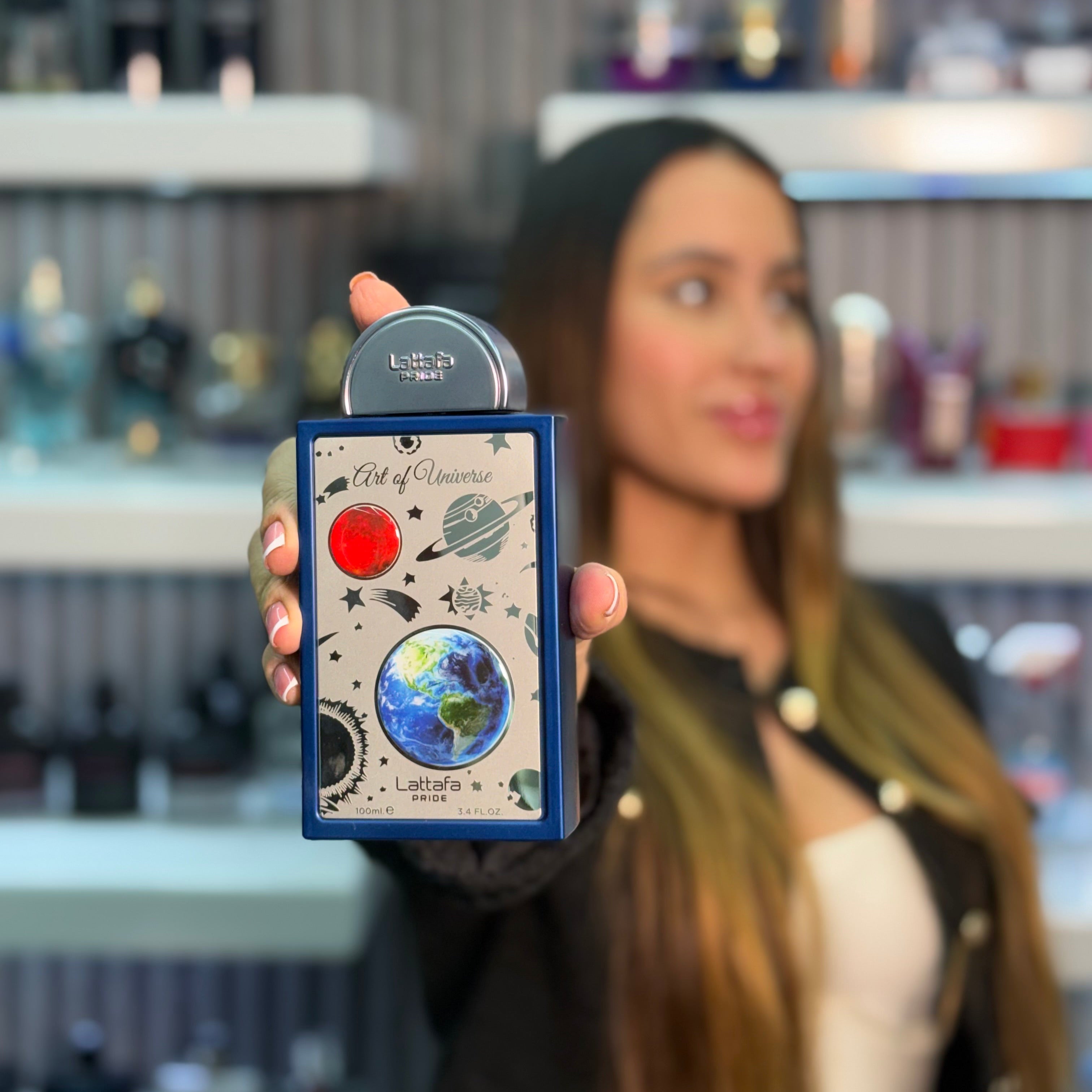Lattafa Art Of Universe perfume original disponible en Colombia